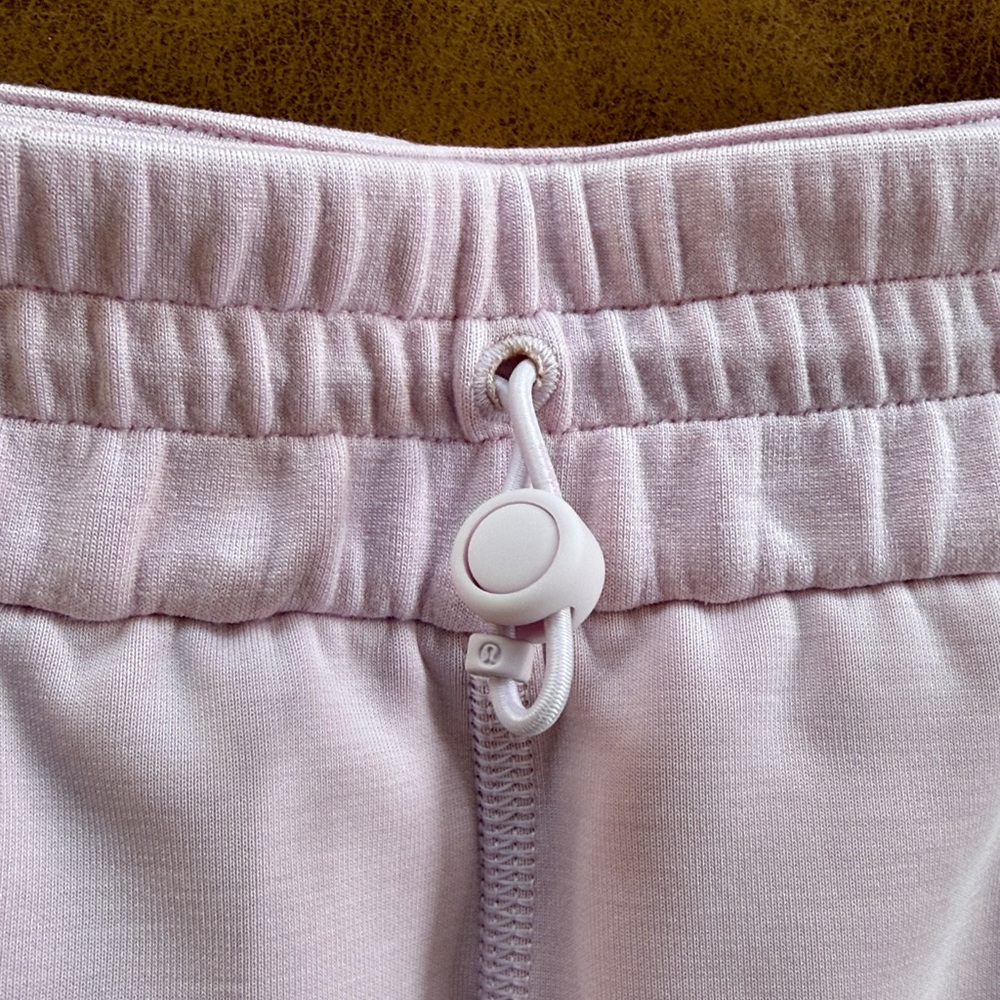 NWT Lululemon Softstreme High Rise Short 4” w Pockets Sz 8 Pink Organza Pastel - Picture 3 of 5